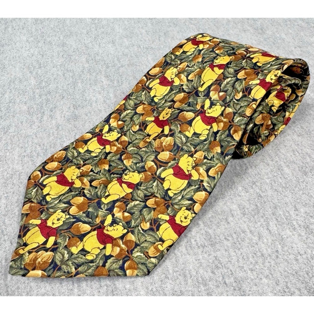 DISNEY WINNIE THE POOH All Over Acorn Tree Pattern Disney Store Classic Neck Tie